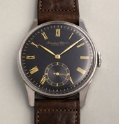 Cal.83　ブラックミラーダイヤル