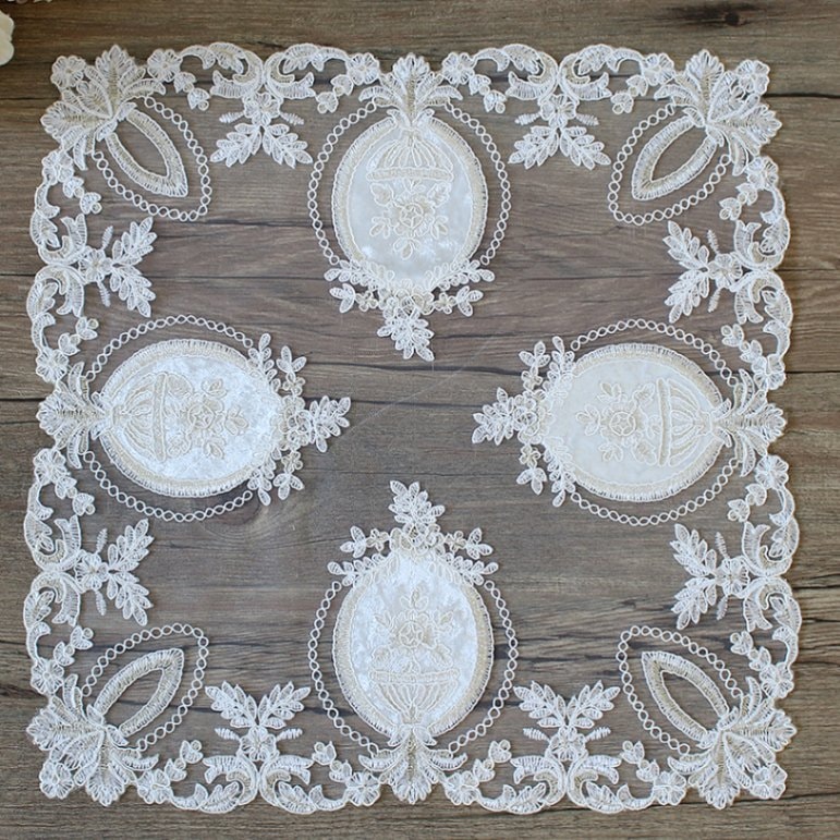 アンティーク☆ゴールド☆円形ドイリークロス 楽天市場】送料無料 ドイリー テーブルセンター 花柄 刺繍 丸