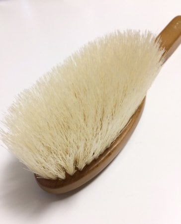 洋服ブラシ白たてがみ＋Brush 白豚毛×2個 万能洋服ブラシL ソフト 白豚毛【ロフト限定】: ホーム