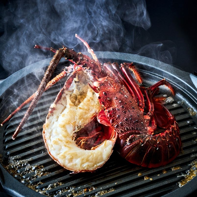 生冷凍 国産 伊勢海老 ガーリックバターつき/年末特別商品【宅配便/全国配送】