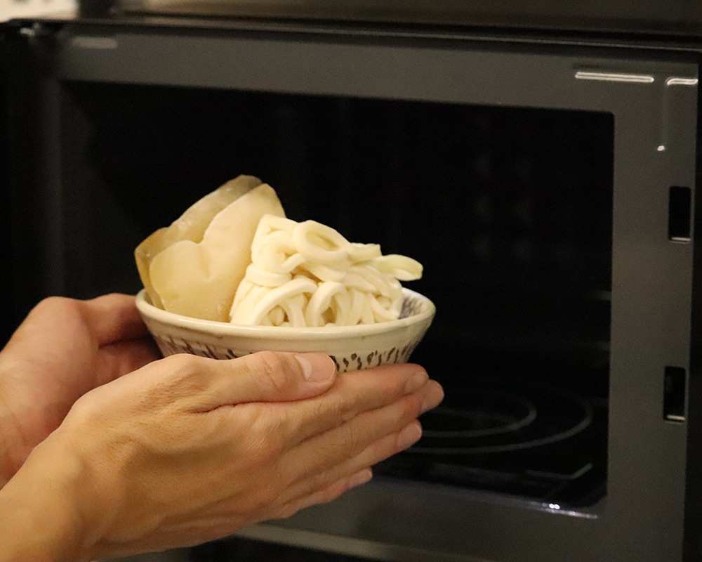 一口押し寿司いろかさね+柚子香る真鯛出汁の小うどんセット/ご自宅用【宅配便/全国配送】