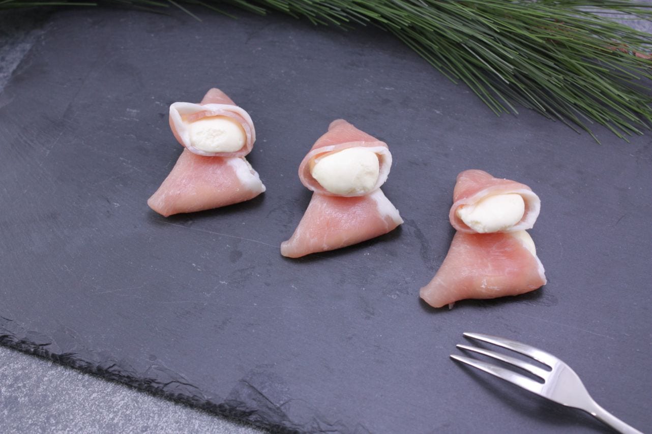 業務用クリームチーズの生ハム巻