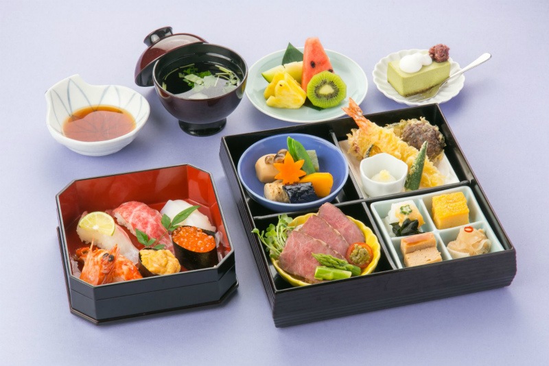 懐石弁当 睡蓮/すいれん に茶碗蒸しサービス【ご家族様のお祝い限定】