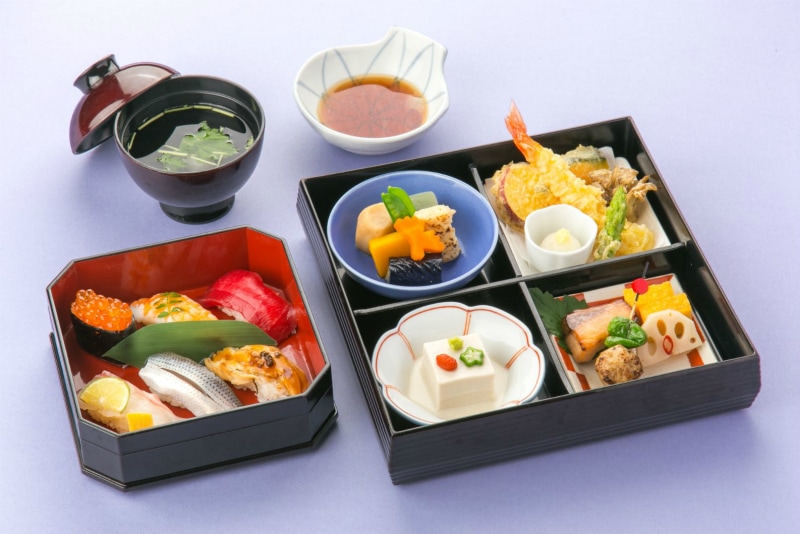 懐石弁当 山茶花/さざんか