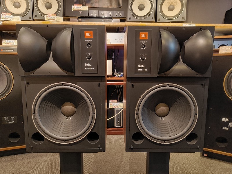 贅沢品 中古品】JBL ※送料無料《北海道 4425(ペア）202118・202509 スピーカー・ウーファー