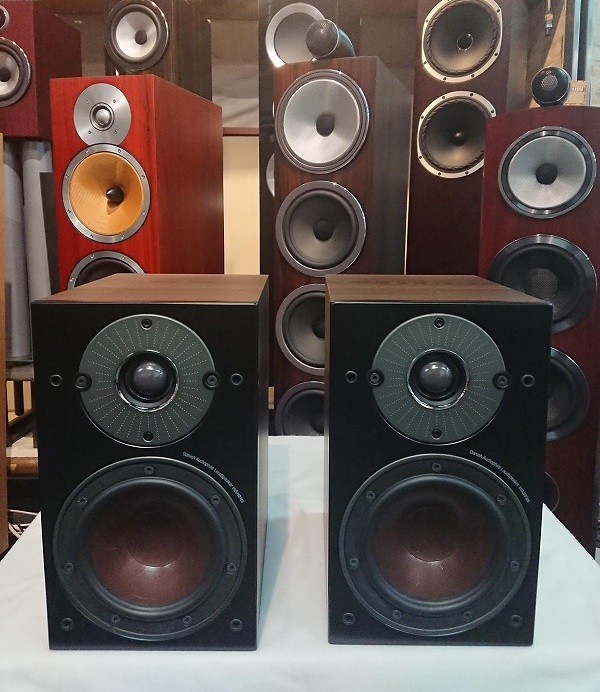 中古品】DALI OBERON1 DW（ペア）※送料無料《北海道・沖縄・離島を除く