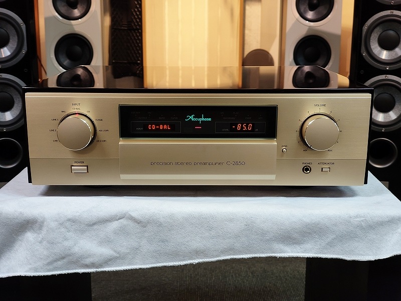 中古品】Accuphase C-2850 (K9Y538) ※送料無料《北海道・沖縄・離島を