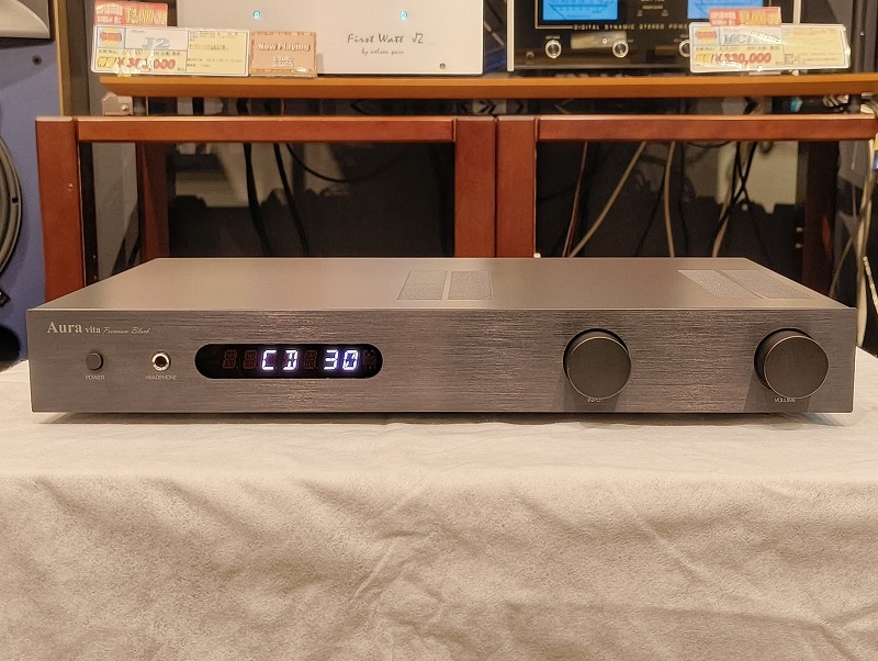 aura vita integrated amplifier(ジャンク品) 中古】 Aura vita integrated amplifier スレ痕有 動作確認済み
