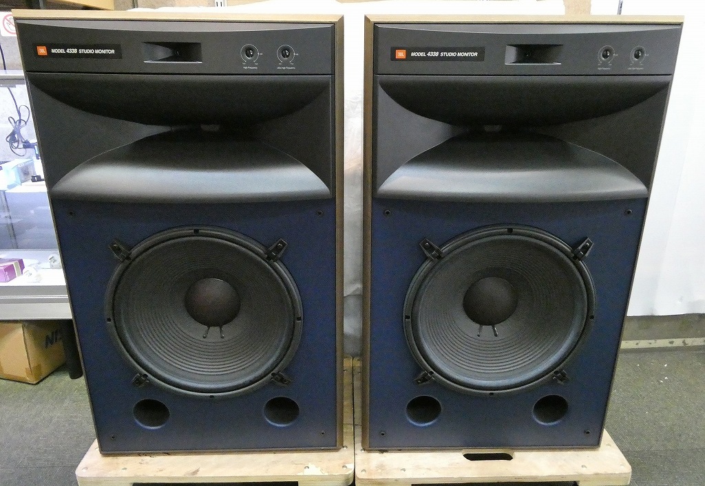 JBLスピーカー Amazon.co.jp: JBL BOOMBOX Bluetoothスピーカー IPX7防水