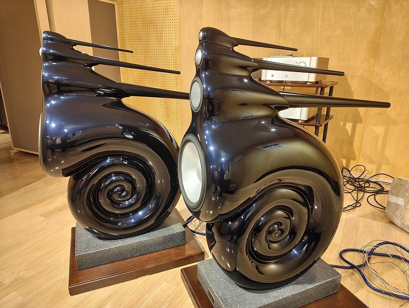 ������ʡ�B&W Nautilus (�ڥ�)������ã������������������