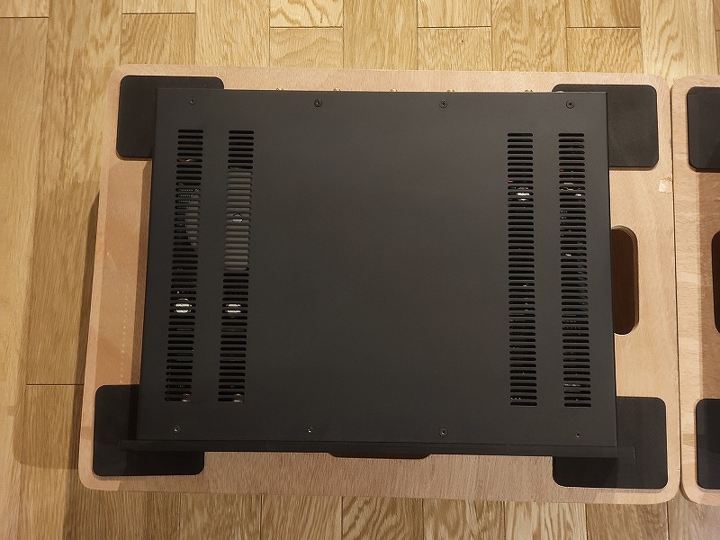 ������ʡ�B&W Nautilus (�ڥ�)������ã������������������