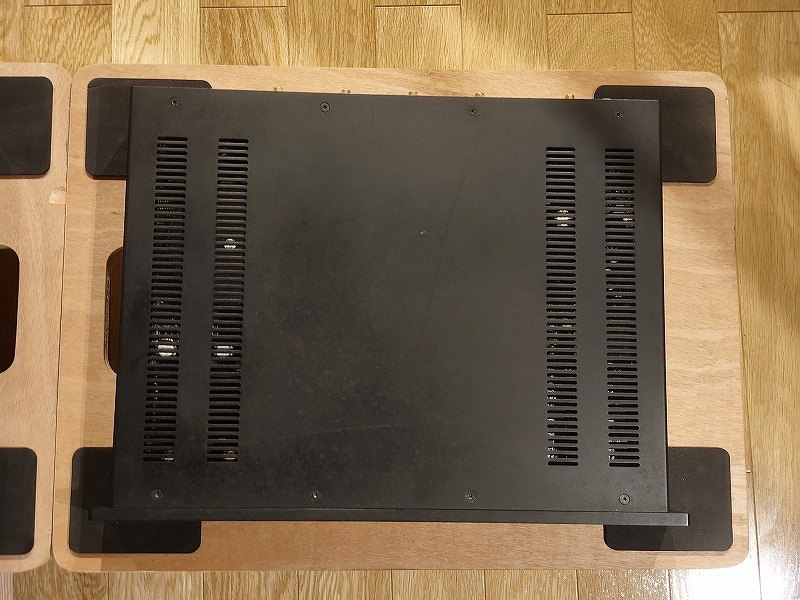 ������ʡ�B&W Nautilus (�ڥ�)������ã������������������