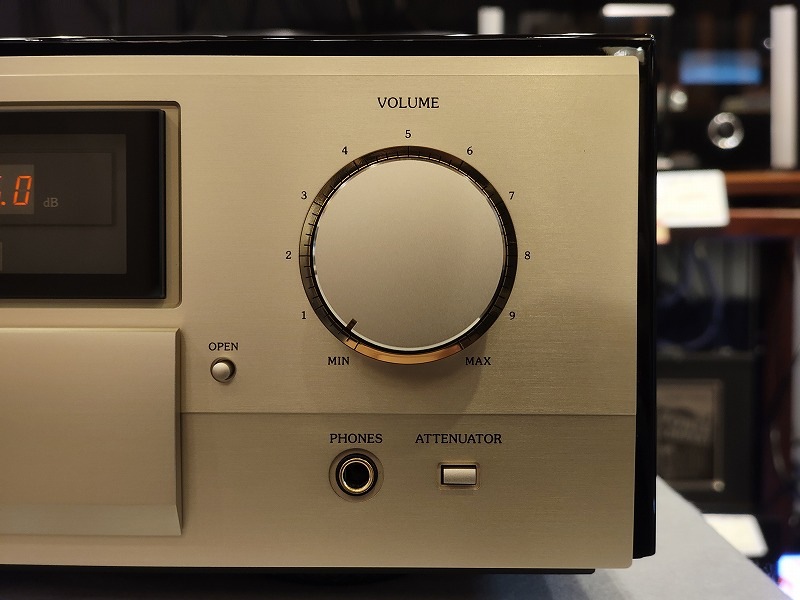 ������ʡ�Accuphase C-3900 (F0Y040) ������̵�����̳�ƻ�����졦Υ��������