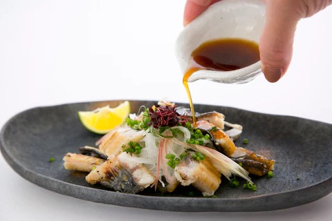 【TS CUBIC SHOPPING限定セット】四万十うなぎ究極の食べ比べ4尾セット（蒲焼き・白焼き・藁焼き・塩うなぎ）　※しまんとのお米（2合）+オリジナル出汁ドリップ2個付き　※この商品は他の商品と同梱できません