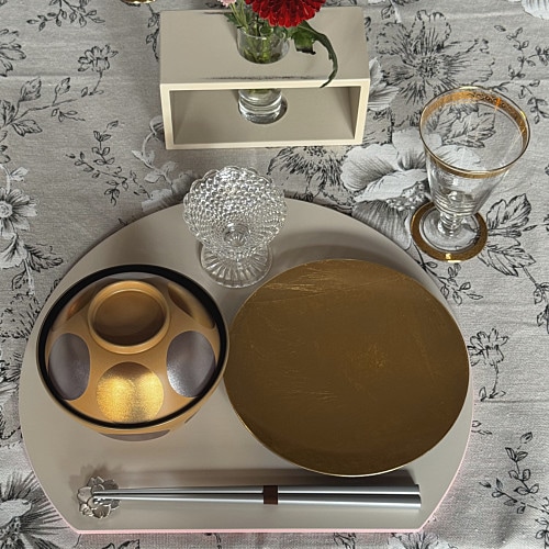 日月まゆ型雑煮椀（ベージュ）｜漆器の島安【うるわしうるし】根来塗