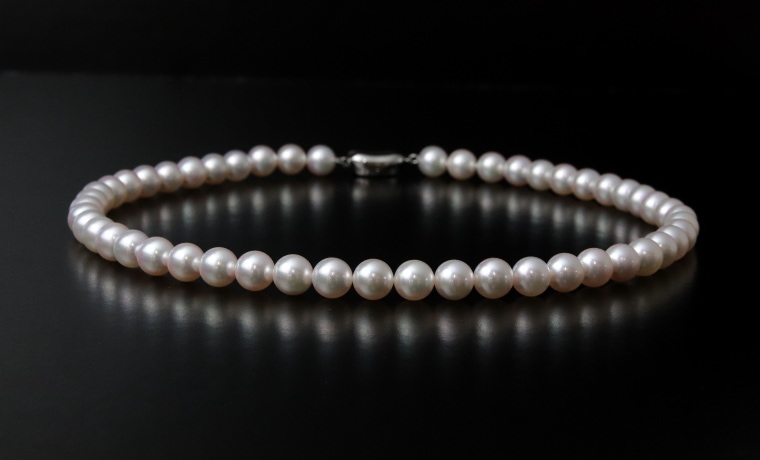 �����俿��ŷ���ͥå��쥹���礭��8.0-8.5�С�Ĺ��42.5cm�����٤륤���󥰡��ԥ������åȡ�010710UW��