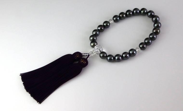 あかねこ様3❤️貫通穴、綺麗〜あこや真珠白8球、黒12