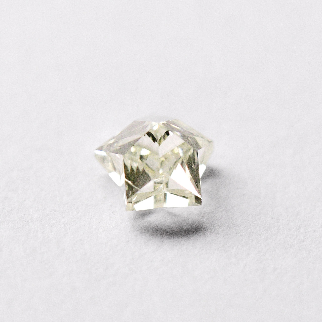 星のダイヤモンド ルース 0.193ct, L, SI-1（星型ダイヤモンド）