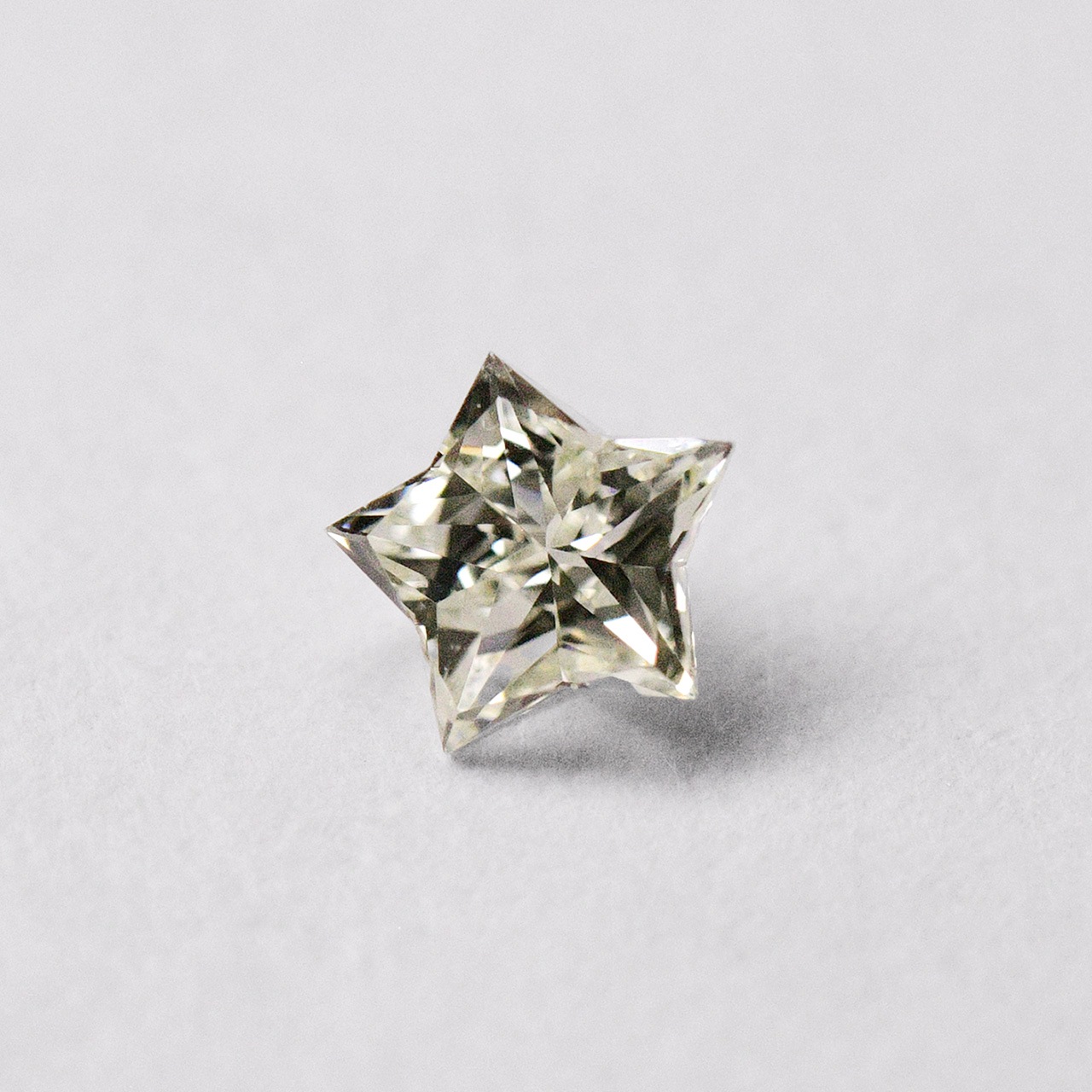 星のダイヤモンド ルース 0.165ct, L, VVS-2（星型ダイヤモンド）