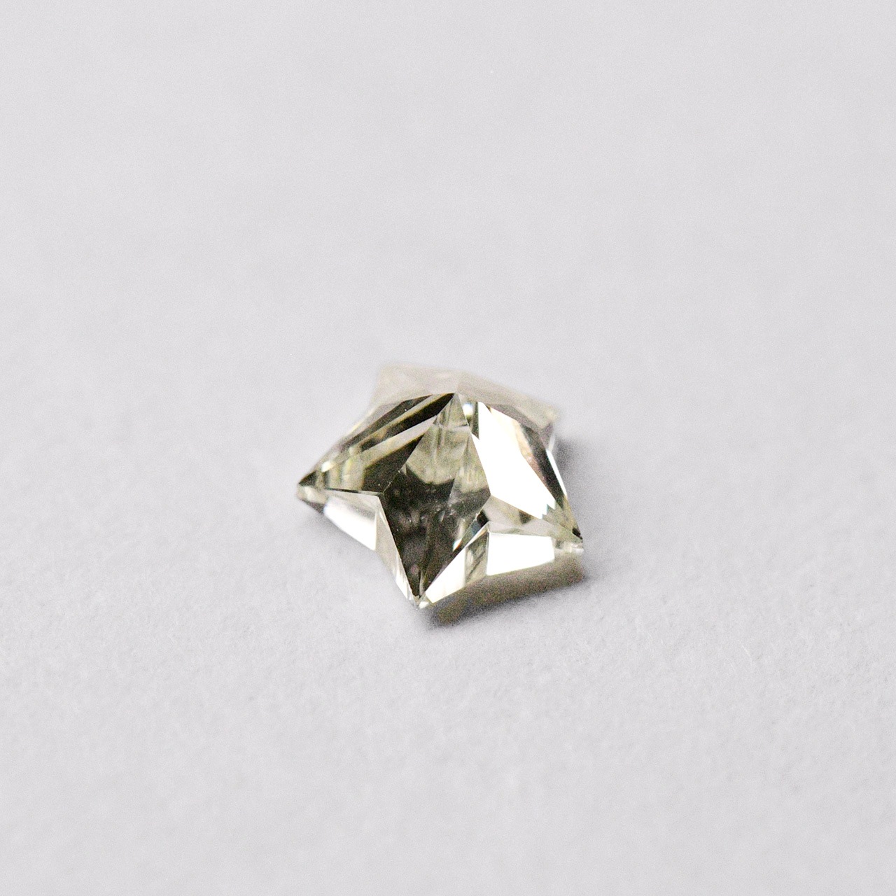 星のダイヤモンド ルース 0.165ct, L, VVS-2（星型ダイヤモンド）