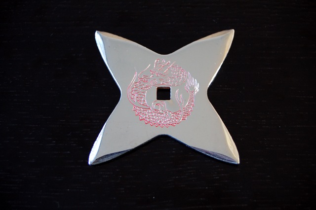 クロムメッキ手裏剣 四方 赤 Mサイズ-商品画像