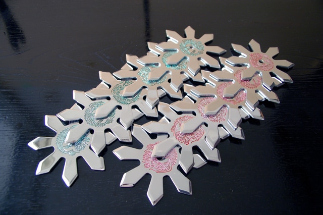 クロムメッキ手裏剣 八方 赤 緑 Mサイズ 12枚-商品画像