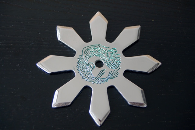 クロムメッキ手裏剣 八方 赤 緑 Mサイズ 12枚-商品画像