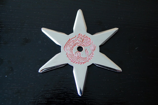 クロムメッキ手裏剣 六方 赤 Mサイズ-商品画像