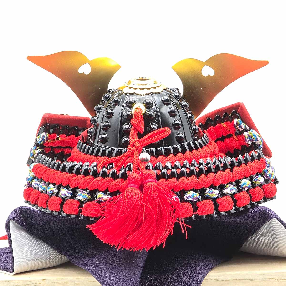 特製小型兜  桐箱入り 8号 大鍬形 長鍬形 吉徳-商品画像