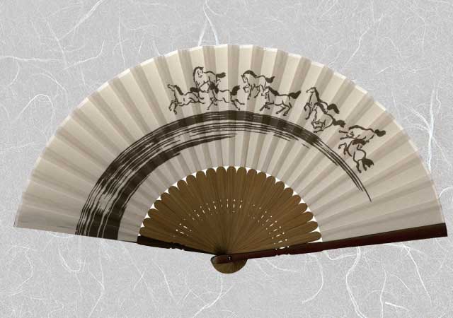 紳士布扇子 招福扇子 馬九行く 扇子箱付-商品画像