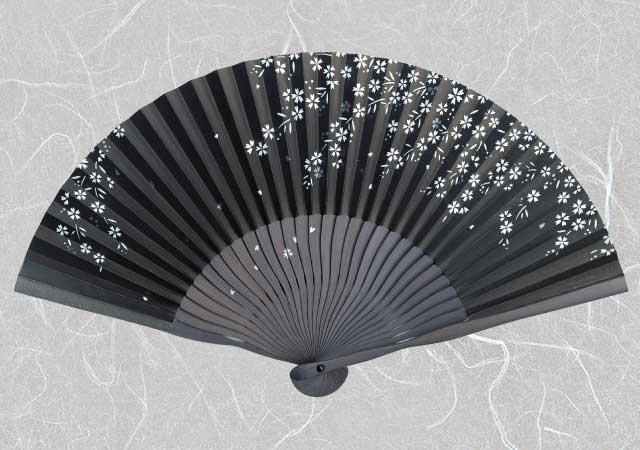 婦人紙扇子こぼれ絵 桜 黒 扇子箱付-商品画像