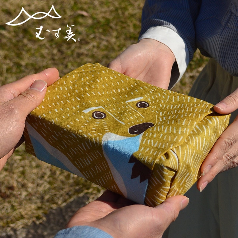 【むす美】50 katakataむすび ふろしき 50cm<br>ナガスクジラ/くまとさけ<br>小さいサイズ/風呂敷/綿 100%/コットン/クマ/くじら/キッチンクロス/ハンカチ/ラッピング/カタカタ【コンビニ受取対応商品】【RCP】