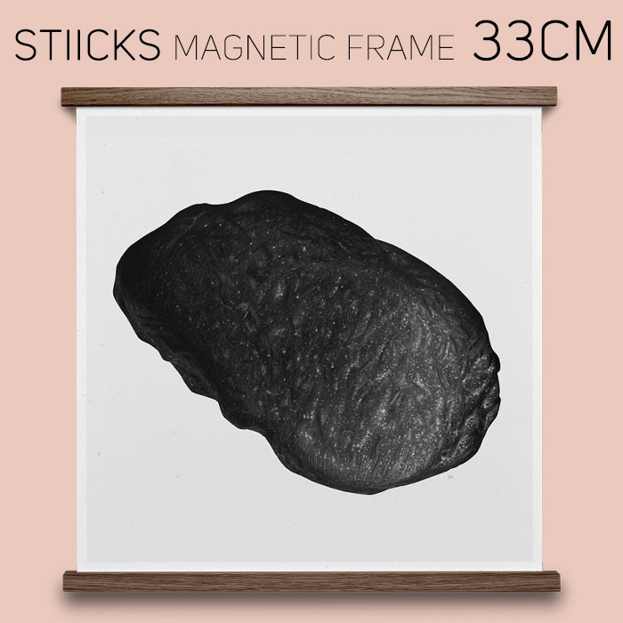 【STIICKS】MAGNETIC FRAMES マグネットフレーム for 30×40 （33cm） 90214<br>スティックス/磁気フレーム/額縁/マグネット/枠/ポスター/磁石/木製/ポスターフレーム/木/ウッド/北欧<br>【コンビニ受取対応商品】【RCP】