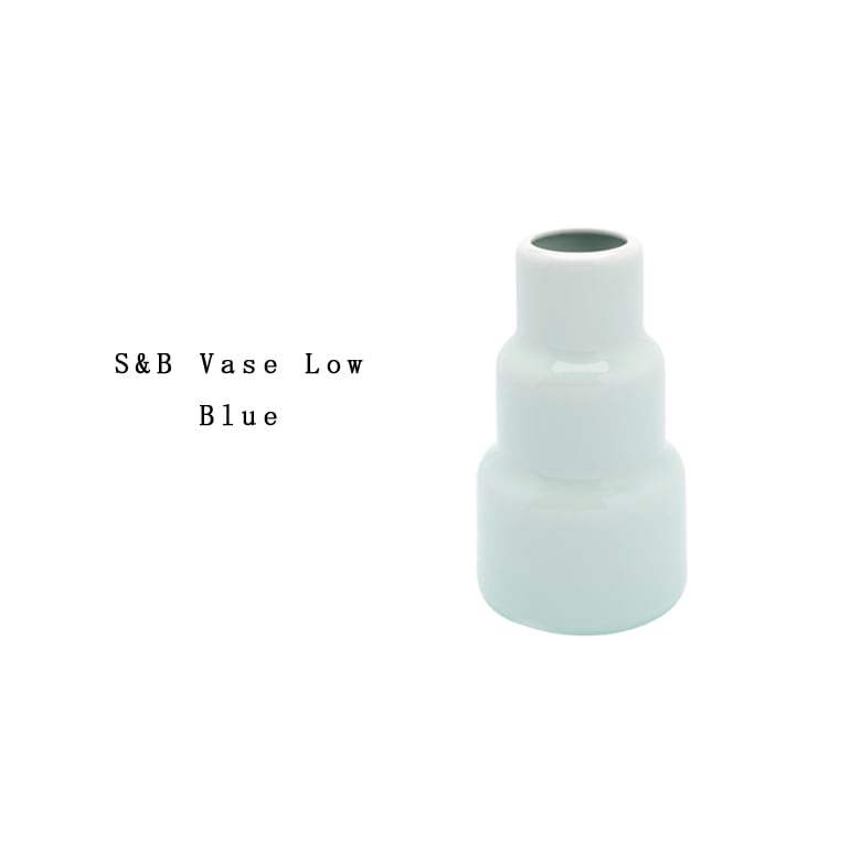 【有田焼/磁器】1616/arita japan S&B  Vase Low Blue 　S&BベースLow 青磁　ショルテン ＆ バーイングス　デザイン<br>S&B/花瓶/TYパレス/百田陶園/<br>【コンビニ受取対応商品】【RCP】