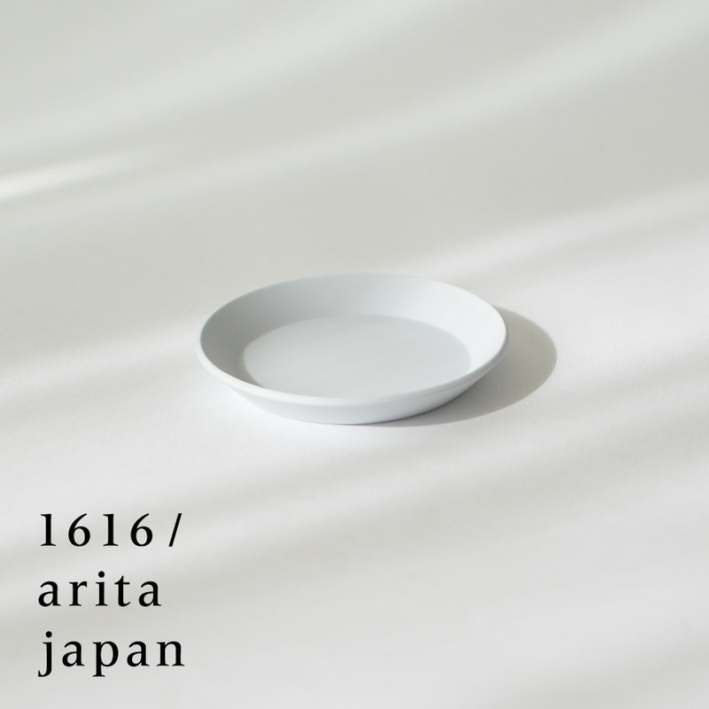 【有田焼/磁器】1616/arita japan TY RoundPlate80 Gray 　TYラウンドプレート80 グレー　柳原照弘デザイン<br>TYパレス/皿/plate/百田陶園/イチロク アリタ ジャパン/スタンダード/standard<br>【コンビニ受取対応商品】【RCP】