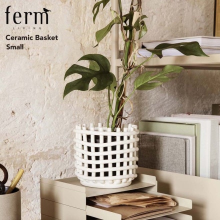 ferm LIVING եӥ Ceramic Basket ߥåХå Small եۥ磻 ߥ Ǽ  ȭС ץȥС Хå<br><br>ŪԤ줿ƫΥХå