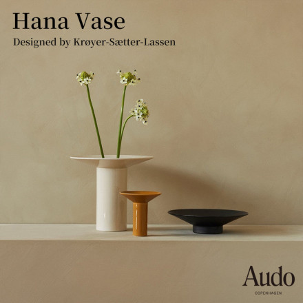 Audo Copenhagen ɡ ڥϡ Hana Vase ϥ ١  Kroyer Saetter Lassen 䡼åå ե󥸥 <br><br>ܸ֤εˡ饤󥹥ԥ졼ե١