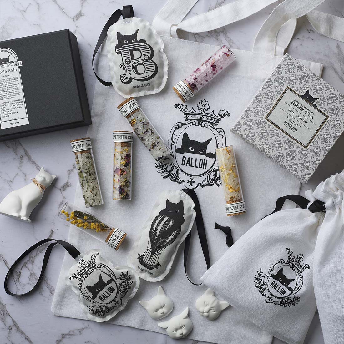 Ballon �Х��� AROMA SALT ������ �Х������ ���եȥ��å� WELOVECATS!2024 ��� ��� �Х� ���ե� ǭ ����å� ��ǭ �������˥å� ǭ����<br><br>���ȯBallon�ˤ�롢��WE LOVE CATS!��2024ǯ���쥯����󡡥����ޥХ�����ȥ��եȥ��åȡڥ��ե��ý���