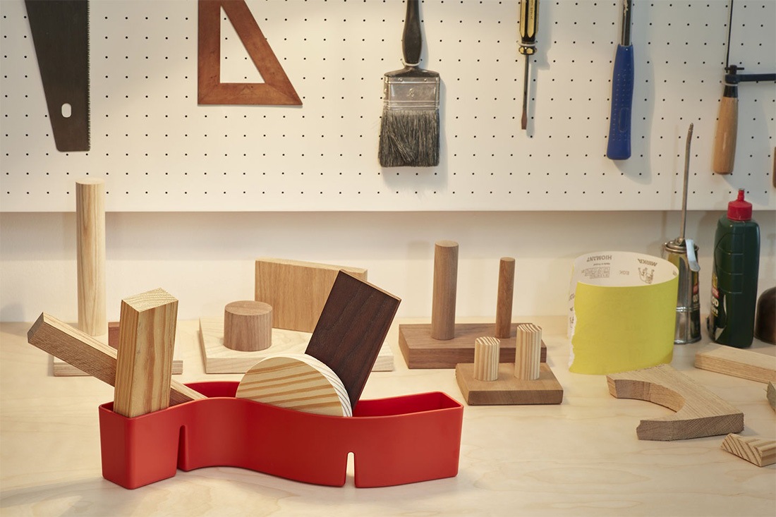 vitra �����ȥ� S-Tidy ���������ǥ� ��ʪ ��Ǽ Michel Charlot �ߥ����롦���㡼���å�<br><br>�ؤӤΤ褦�˶ʤ��꤯�ͤä�������ħŪ�ʾ�ʪ��Ǽ