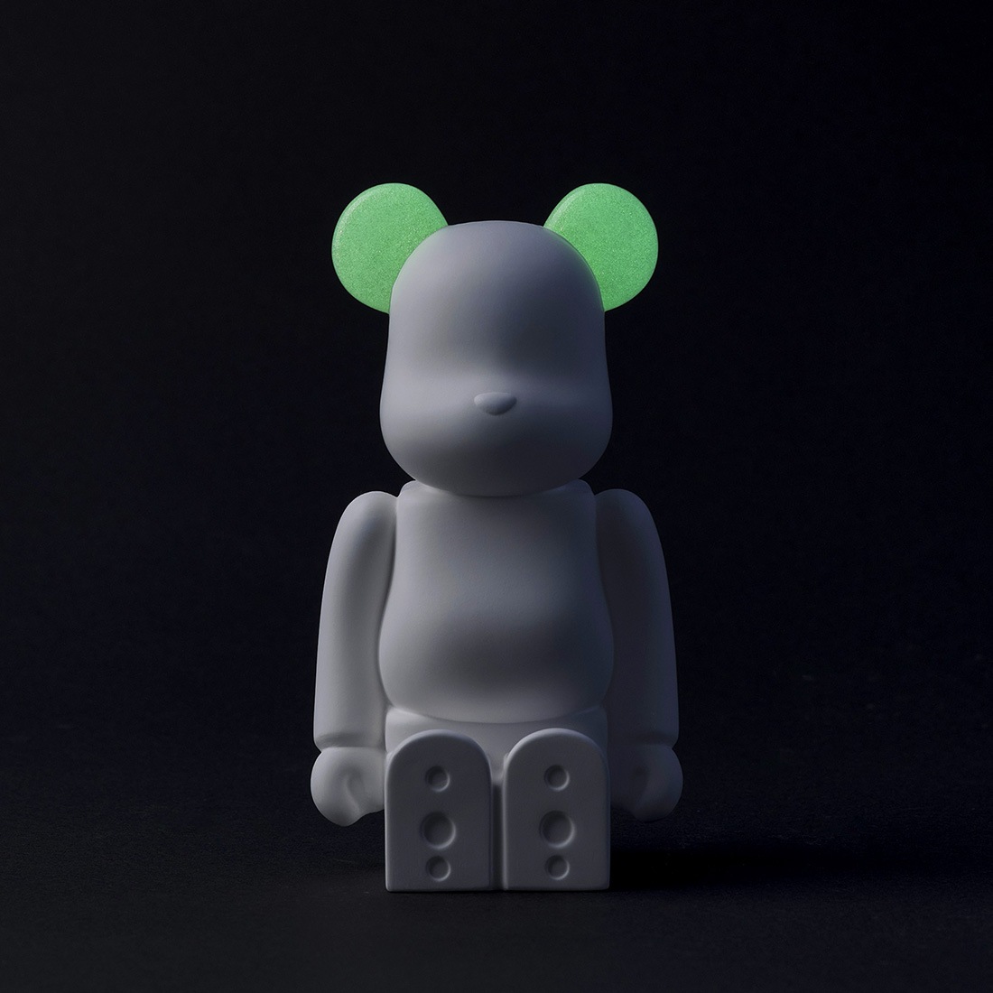 Ballon �Х��� BE@RBRICK AROMA ORNAMENT No.0 LUMINOUS WHITE GRAY �٥��֥�å� �����ޥ����ʥ��� �߸� ȯ�� �롼��ե쥰��� ����ߥå�<br><br>�٥��֥�å��Υ���ߥå��������ޥǥ��ե塼�����ڥ��ե��ý���