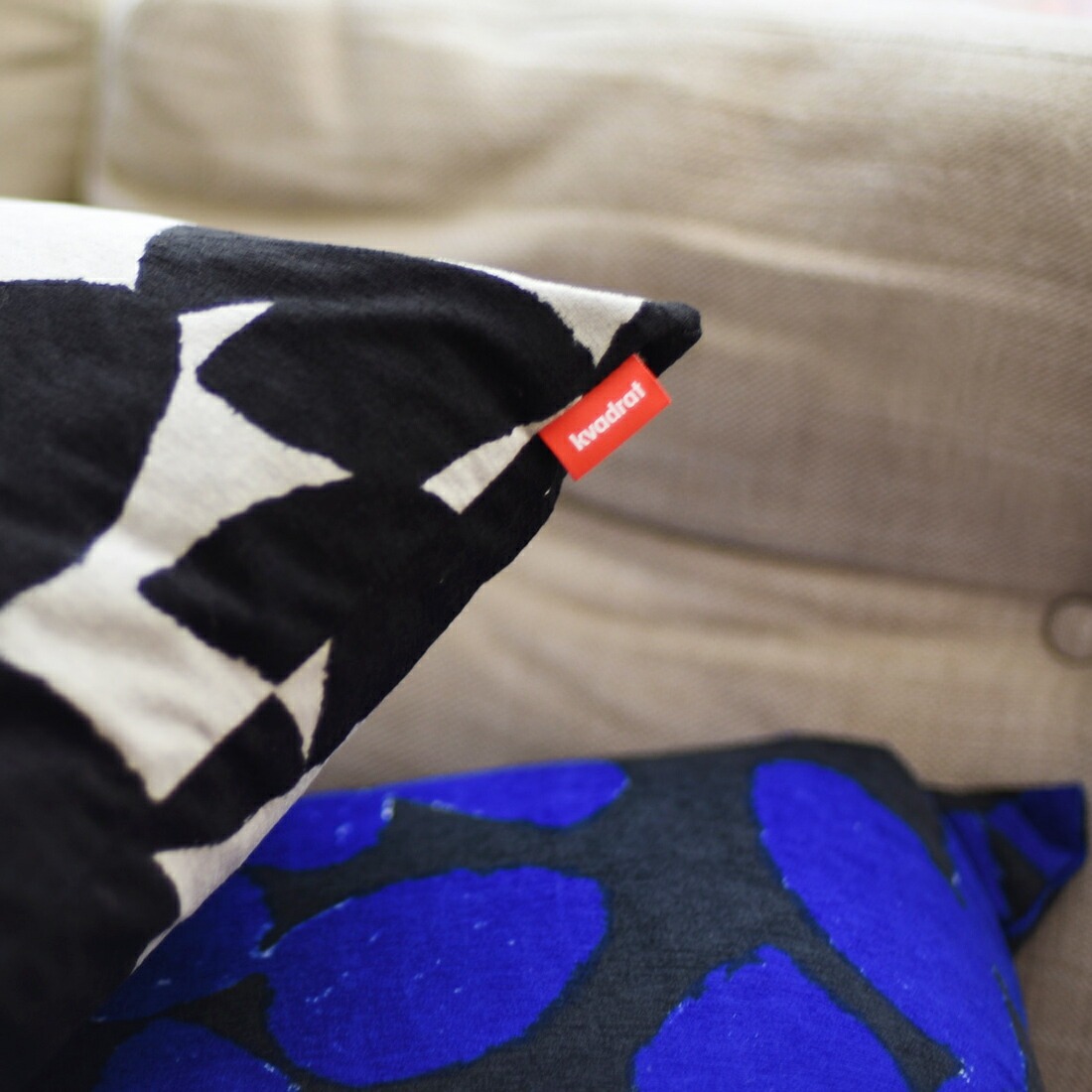 ��SALE�ۥ����ݥ��Բ� mina perhonen �ߥ� �ڥ�ۥͥ� �� Kvadrat �������ɥ� Slow Dance cushion ���������󥹥��å���� 50x70cm ������ Akira Minagawa �̲�