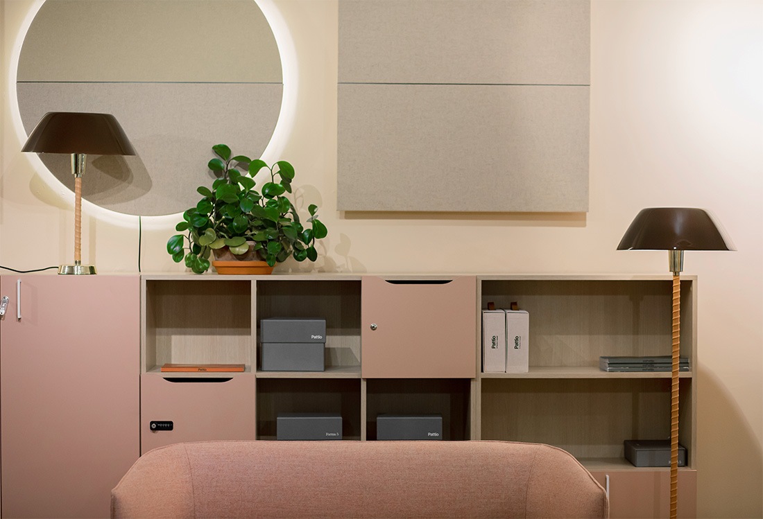 INNOLUX ���Υ륯�� ���ͥ��� Senator �ơ��֥���� Lisa Johansson-Pape �ꥵ����ϥ󥽥�=�ѥå� ���� �饤��