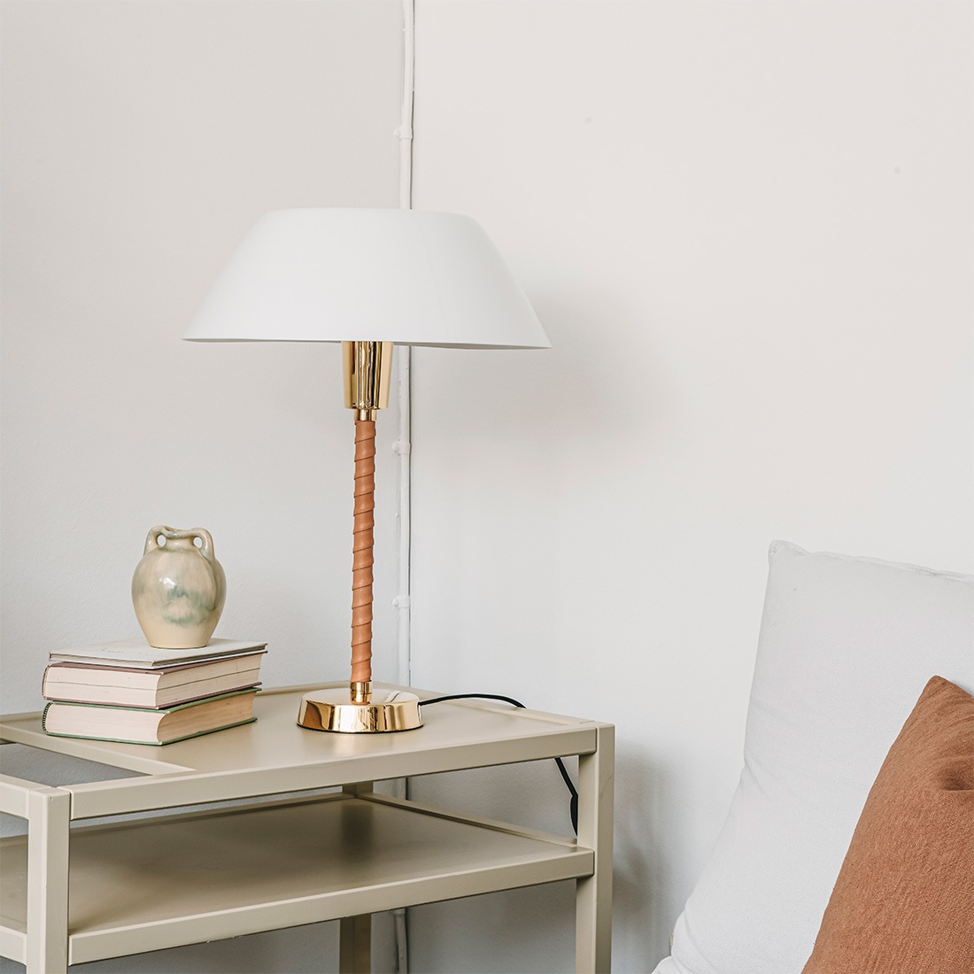 INNOLUX ���Υ륯�� ���ͥ��� Senator �ơ��֥���� Lisa Johansson-Pape �ꥵ����ϥ󥽥�=�ѥå� ���� �饤��