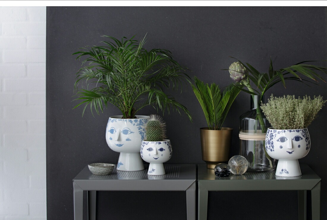 ��BJORN WIINBLAD���ӥ�󡦥�����֥�åɡ�Flower Pot with foot���֥롼��ľ��20cm<br> �ե��ݥå� ȭ ����ȭ ���տ�ʪ�ڥ���ӥ˼����б����ʡۡ�RCP��