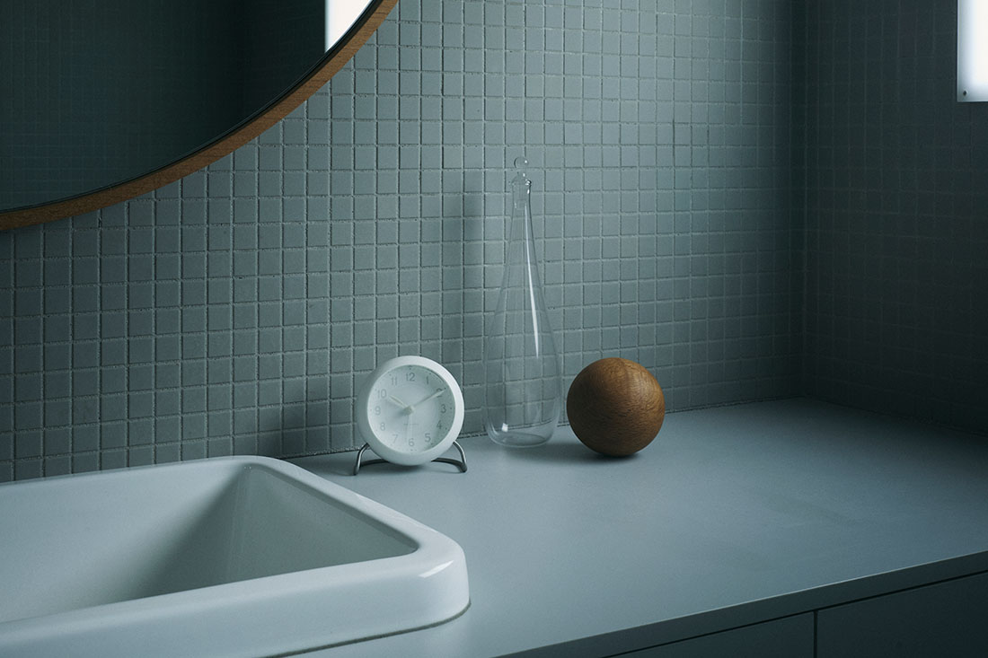 ͡䥳֥ ARNE JACOBSEN STATION Bellevue ơ  ꥫ顼 ٥ӥ塼 110mm TABLE CLOCK<br>֥͡䥳֥򤤳פ˥ޡǥBELLEVUE