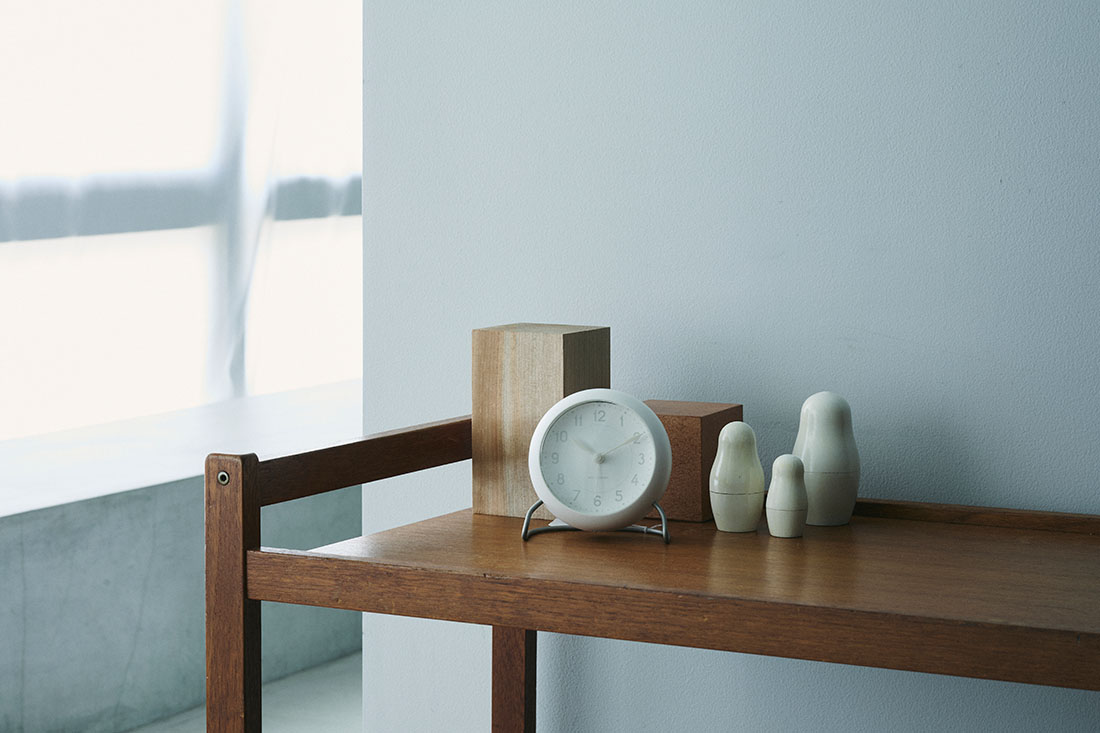 ͡䥳֥ ARNE JACOBSEN STATION Bellevue ơ  ꥫ顼 ٥ӥ塼 110mm TABLE CLOCK<br>֥͡䥳֥򤤳פ˥ޡǥBELLEVUE