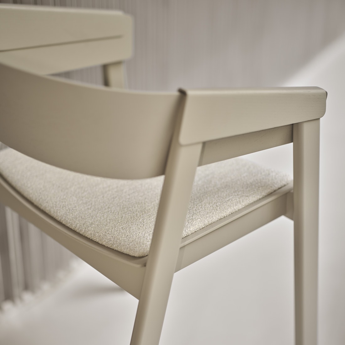 ARMCOVER CHAIR アームカバーチェア / MUUTO ムート / Thomas Bentzen