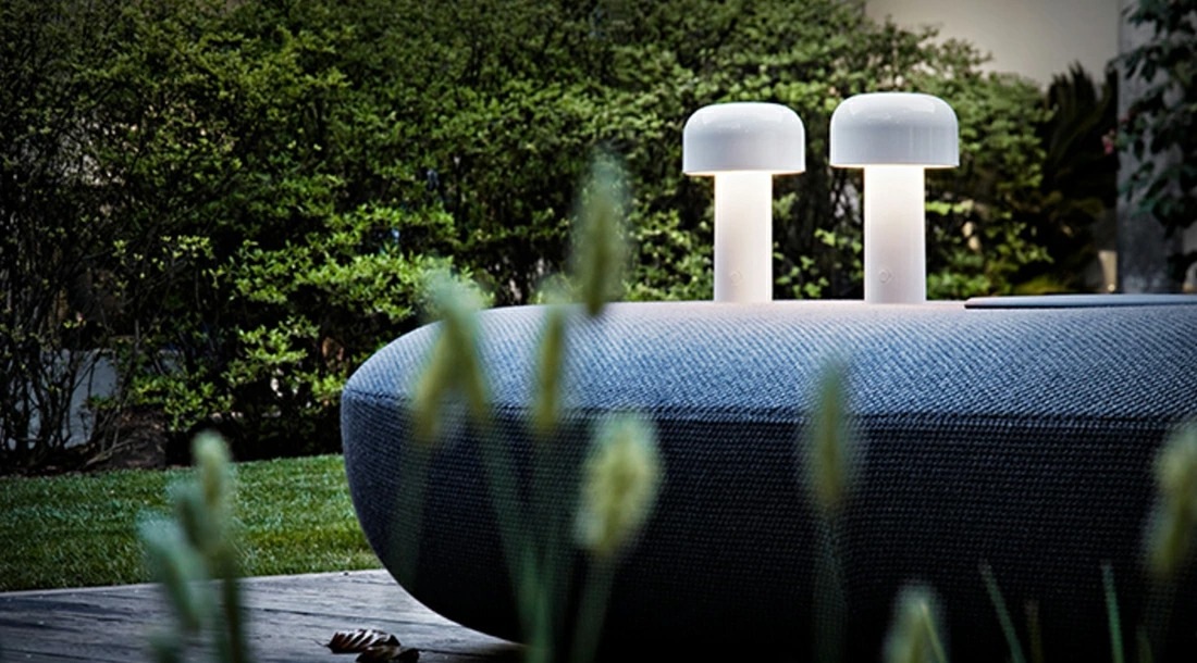 FLOS �ե��� Bellhop �٥�ۥå�Edward Barber & Jay Osgerby �ơ��֥���� �饤�� ���� �ǥ����ʡ��� ������� �ڥ����� �ơ��֥� ������Բ�