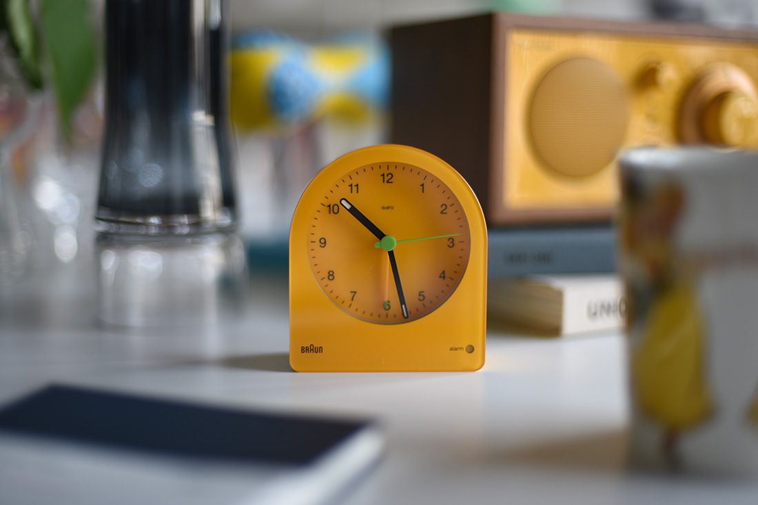 BRAUN �֥饦�� ALARM CLOCK BC22  ���顼�९���å� �ǥ�����������ॹ ���ʥ��� �֤����� BC22GN BC22Y ñ�����ӡڥ��ե��ý���