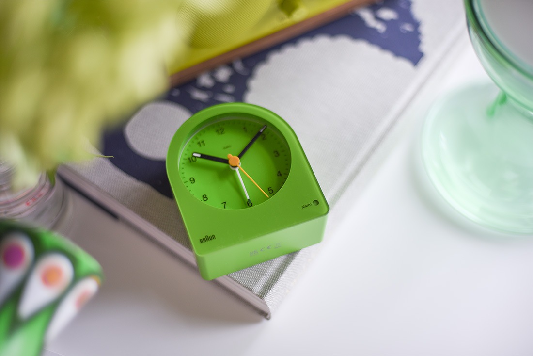 BRAUN �֥饦�� ALARM CLOCK BC22  ���顼�९���å� �ǥ�����������ॹ ���ʥ��� �֤����� BC22GN BC22Y ñ�����ӡڥ��ե��ý���